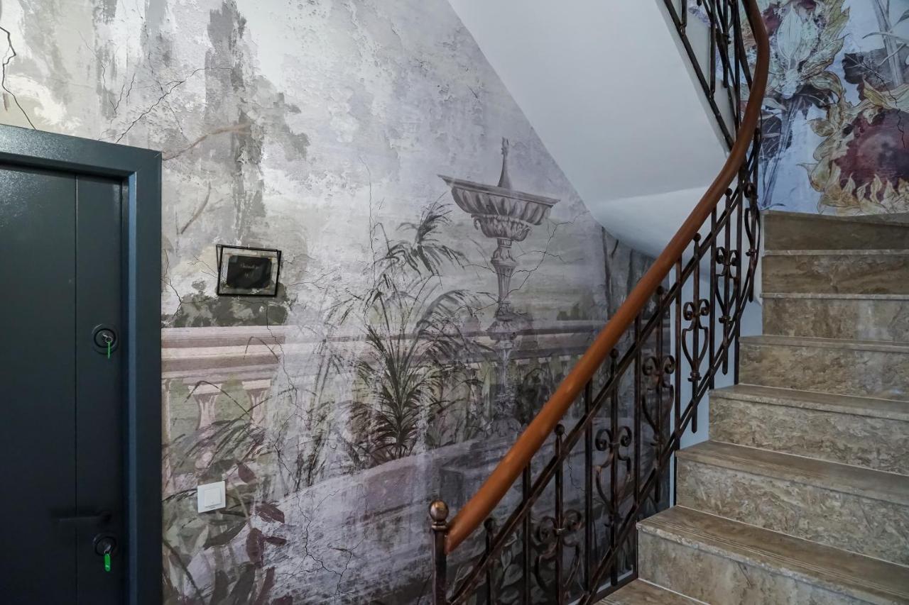 The Urban Oasis Apartment Bukares Bagian luar foto